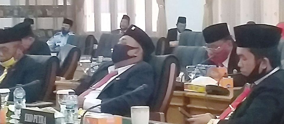 Salah Satu Dewan Bengkulu Utara Tidur Saat Rapat Paripurna Dengar Pidato Presiden RI